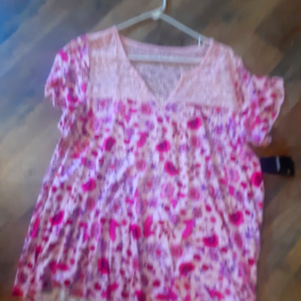 Torrid rose flural yoke swing top, 0. NWT
